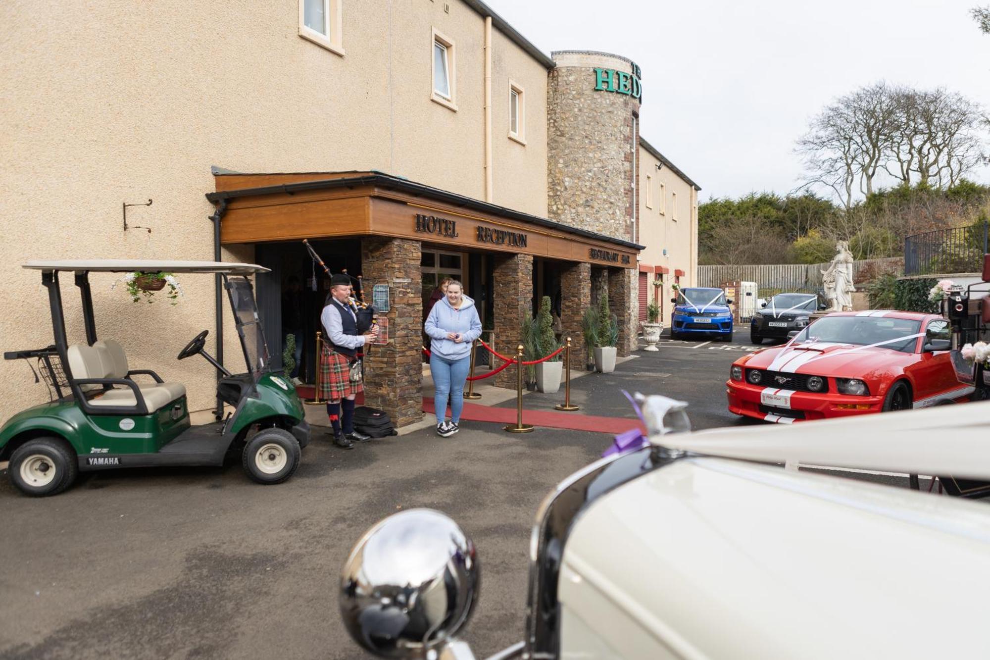The Hedges Hotel Stranocum Esterno foto