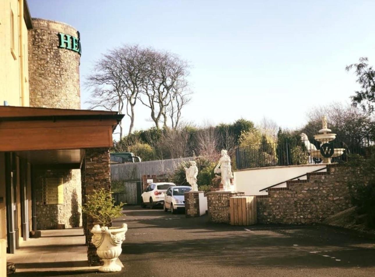 The Hedges Hotel Stranocum Esterno foto