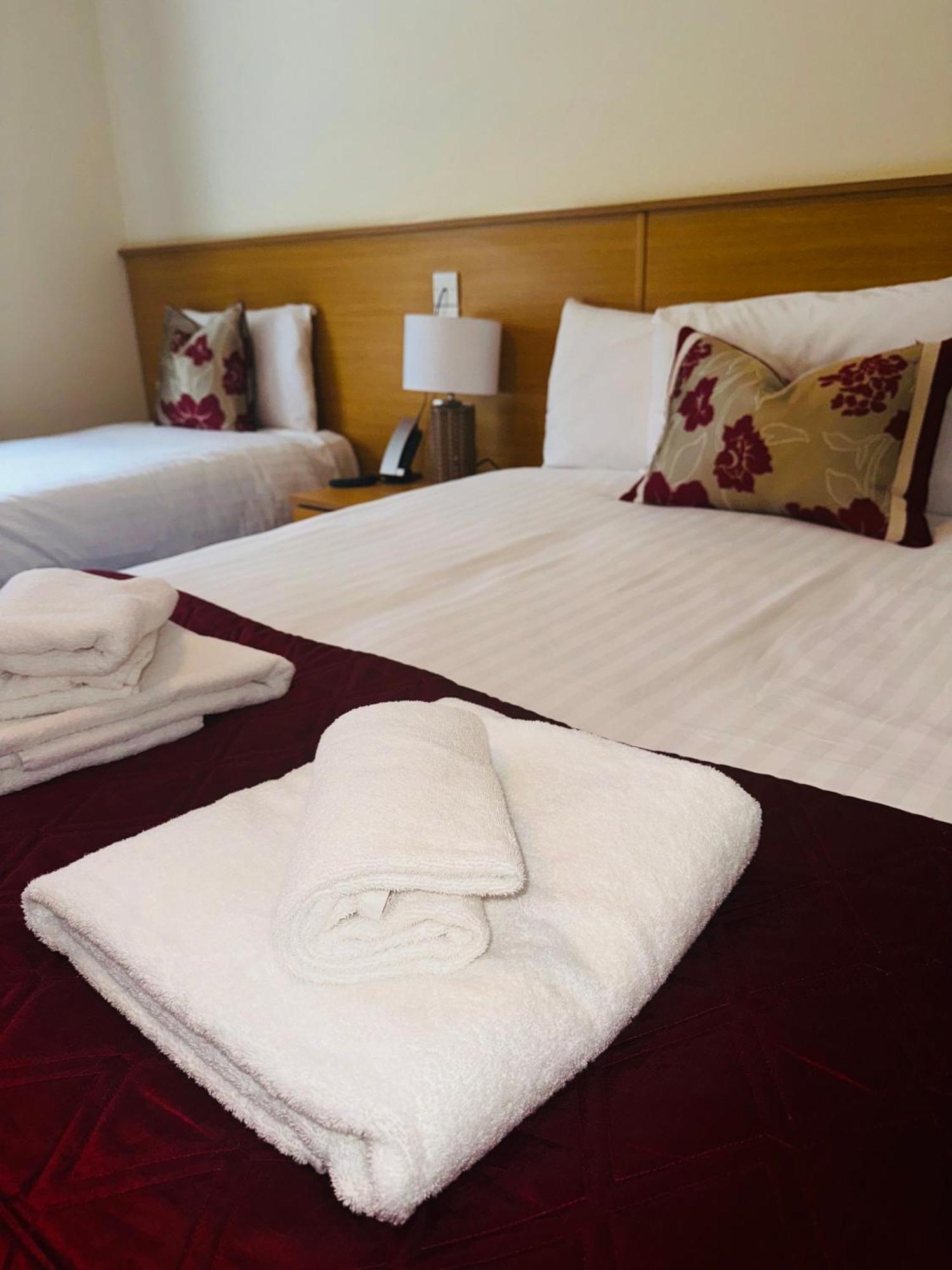 The Hedges Hotel Stranocum Esterno foto