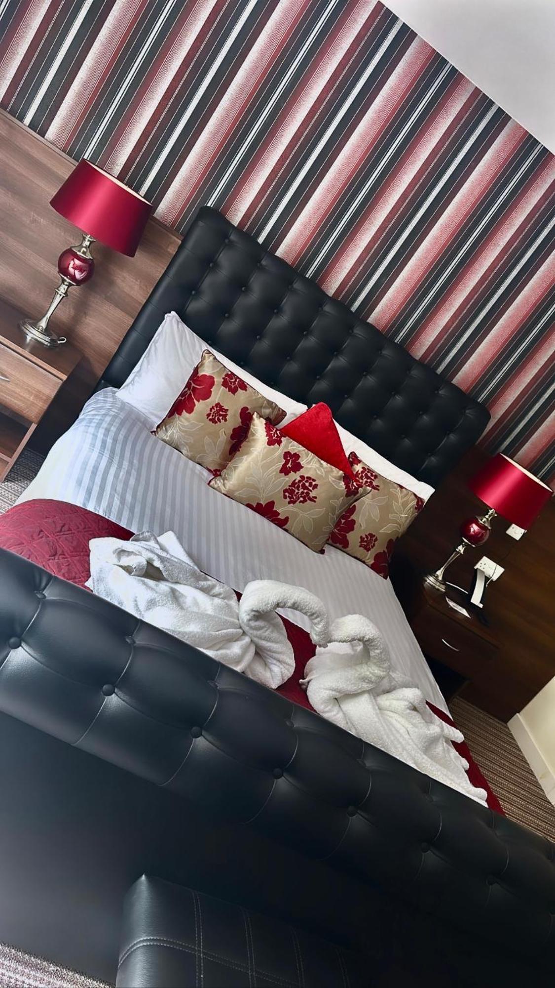 The Hedges Hotel Stranocum Esterno foto